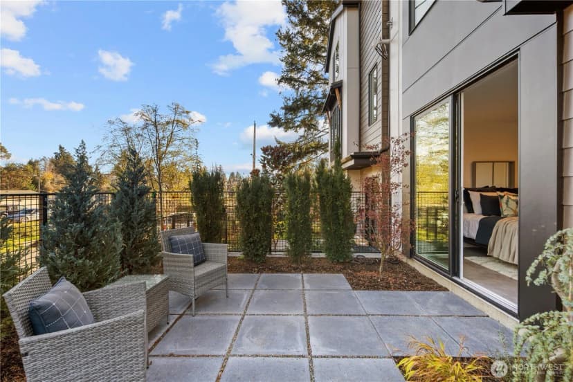 Property photo for 2667 51st Avenue Sw, Seattle photo 16