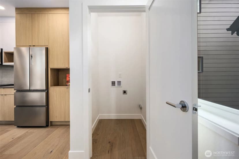 Property photo for 2667 51st Avenue Sw, Seattle photo 5