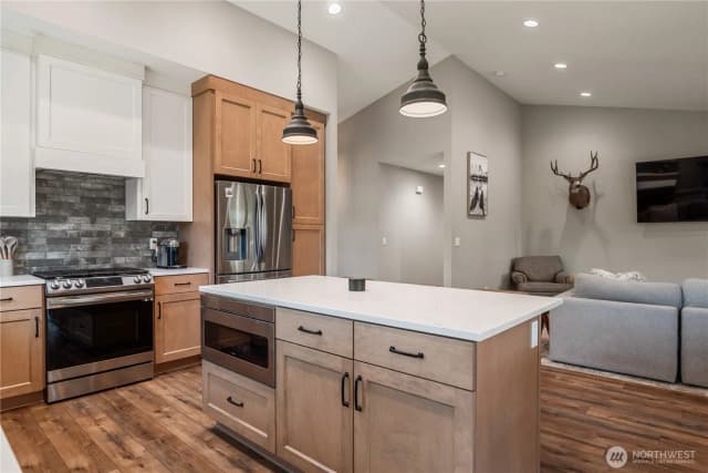 Property photo for 103 Andrew Court, Castle Rock photo 5