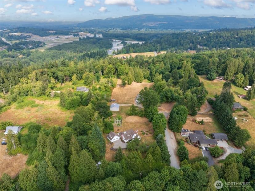 Property photo for 19503 Welch Road, Snohomish photo 35