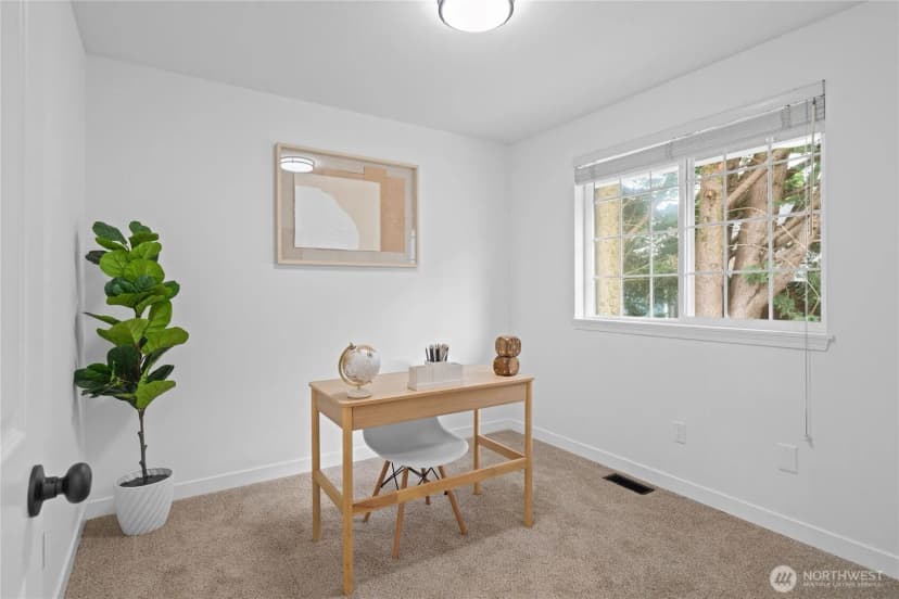 Property photo for 32206 Sunny Lane, Black Diamond photo 14