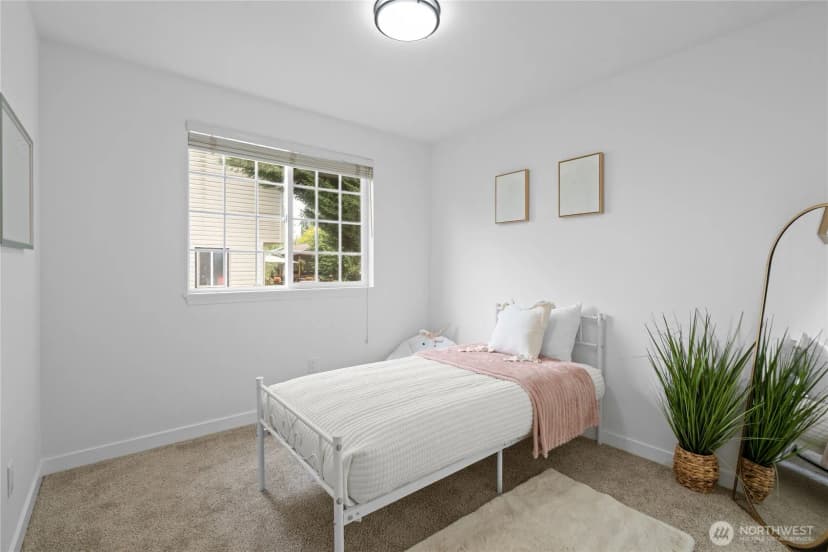 Property photo for 32206 Sunny Lane, Black Diamond photo 18