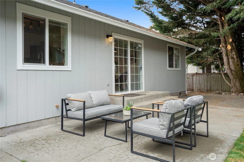 Property photo for 32206 Sunny Lane, Black Diamond photo 26