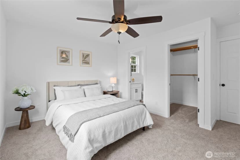 Property photo for 32206 Sunny Lane, Black Diamond photo 21