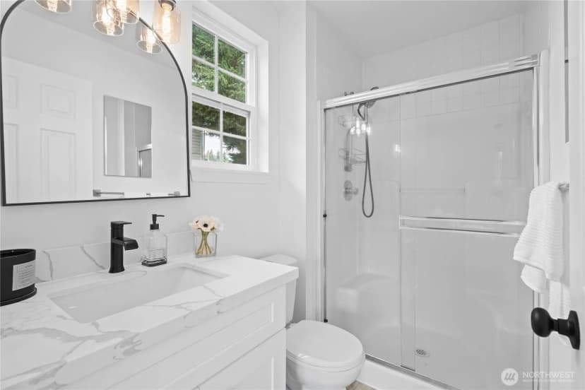 Property photo for 32206 Sunny Lane, Black Diamond photo 22