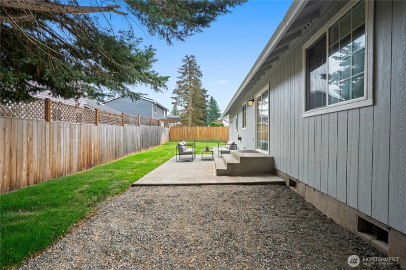 Property photo for 32206 Sunny Lane, Black Diamond photo 27