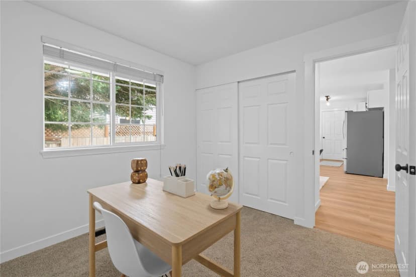 Property photo for 32206 Sunny Lane, Black Diamond photo 15