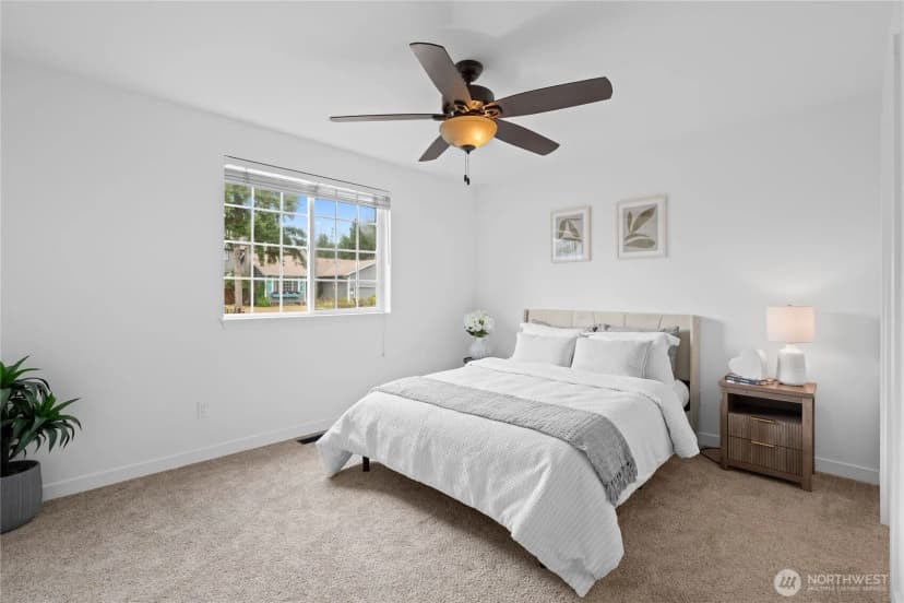 Property photo for 32206 Sunny Lane, Black Diamond photo 20