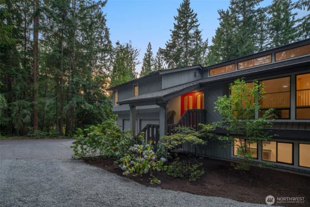 Property photo for 21812 Se 28th Street, Sammamish photo 2