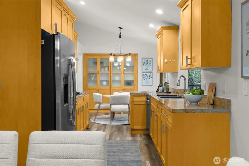 Property photo for 21812 Se 28th Street, Sammamish photo 13