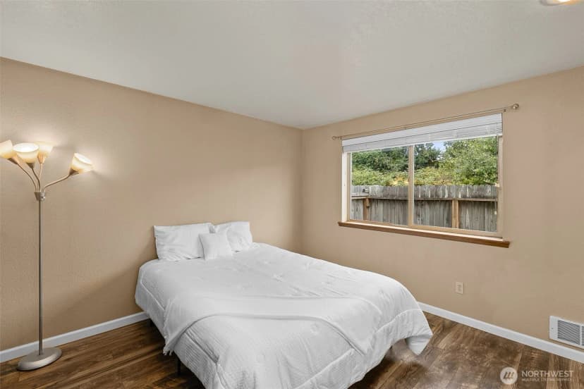 Property photo for 9413 2nd Drive Se, Everett photo 17