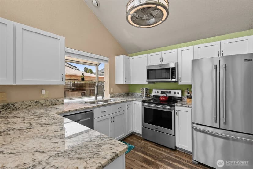 Property photo for 9413 2nd Drive Se, Everett photo 14