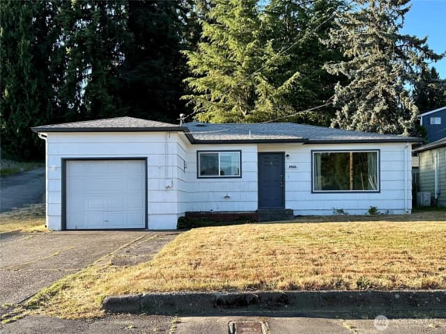 Property photo for 1905 Allen Street, Kelso