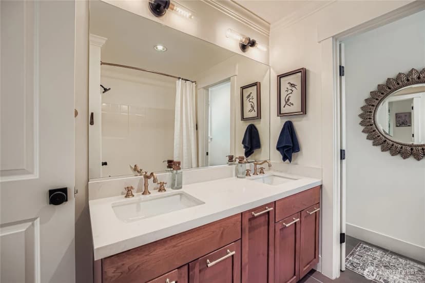 Property photo for 4408 28th S, Seattle photo 18