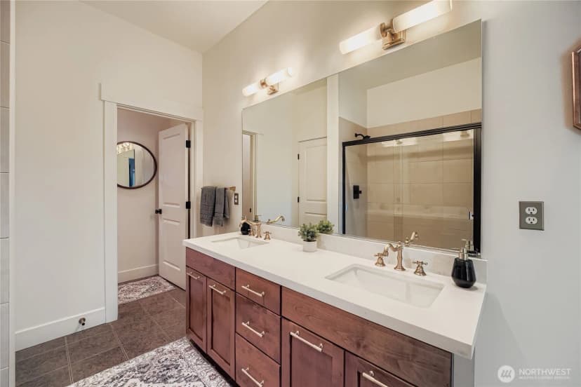 Property photo for 4408 28th S, Seattle photo 23