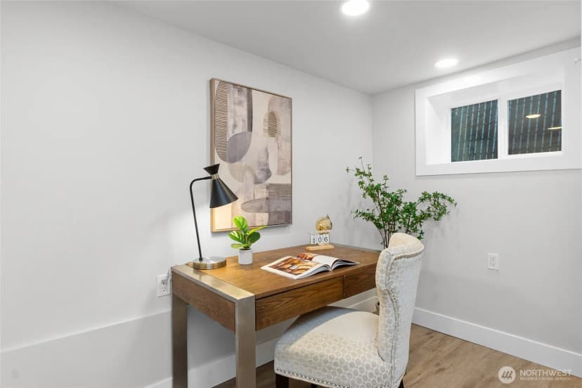 Property photo for 3061 20th Avenue S, Seattle photo 14