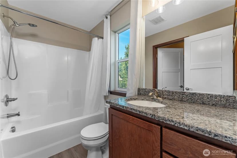 Property photo for 412 S Kansas Loop, East Wenatchee photo 14