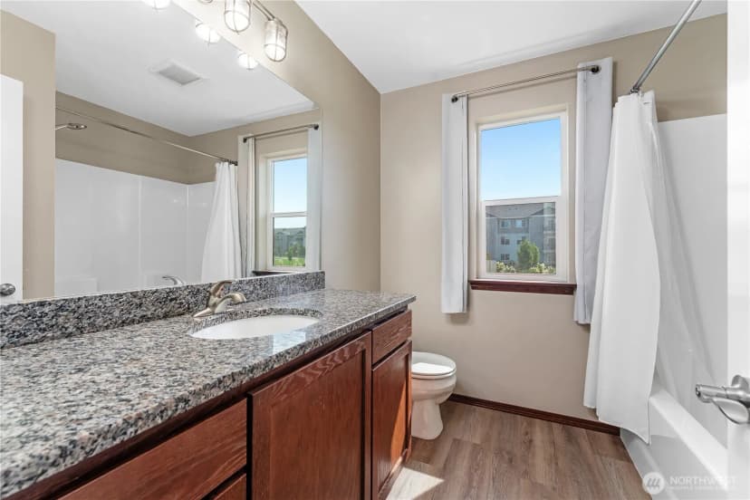 Property photo for 412 S Kansas Loop, East Wenatchee photo 18
