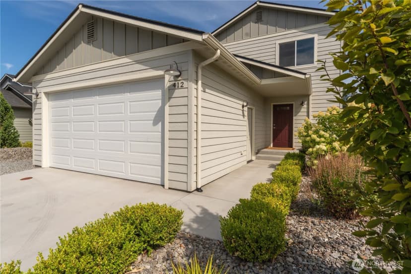 Property photo for 412 S Kansas Loop, East Wenatchee photo 3