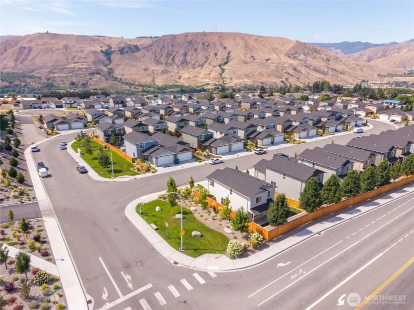 Property photo for 412 S Kansas Loop, East Wenatchee photo 26