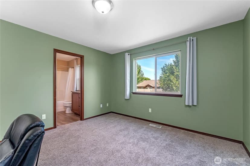 Property photo for 412 S Kansas Loop, East Wenatchee photo 12