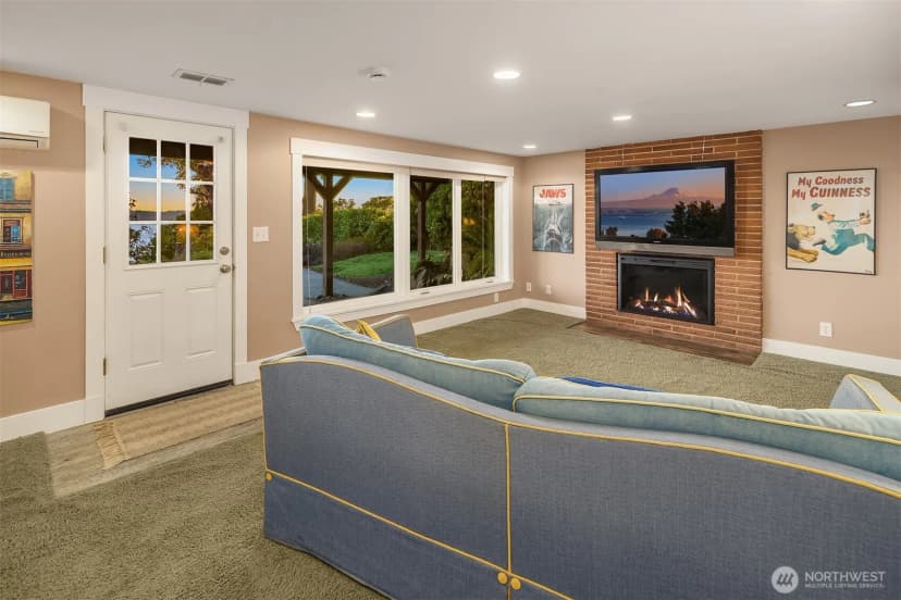 Property photo for 10647 Marine View Drive Sw, Seattle photo 34