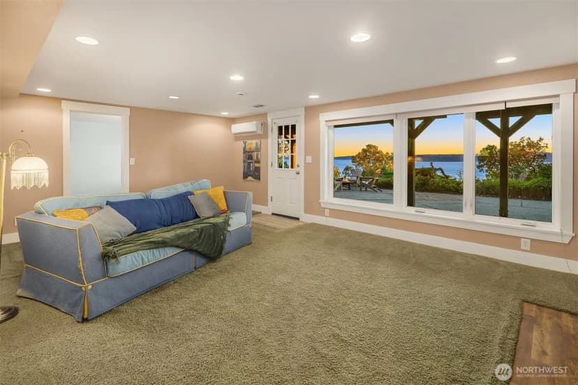 Property photo for 10647 Marine View Drive Sw, Seattle photo 33
