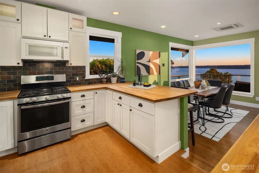 Property photo for 10647 Marine View Drive Sw, Seattle photo 22