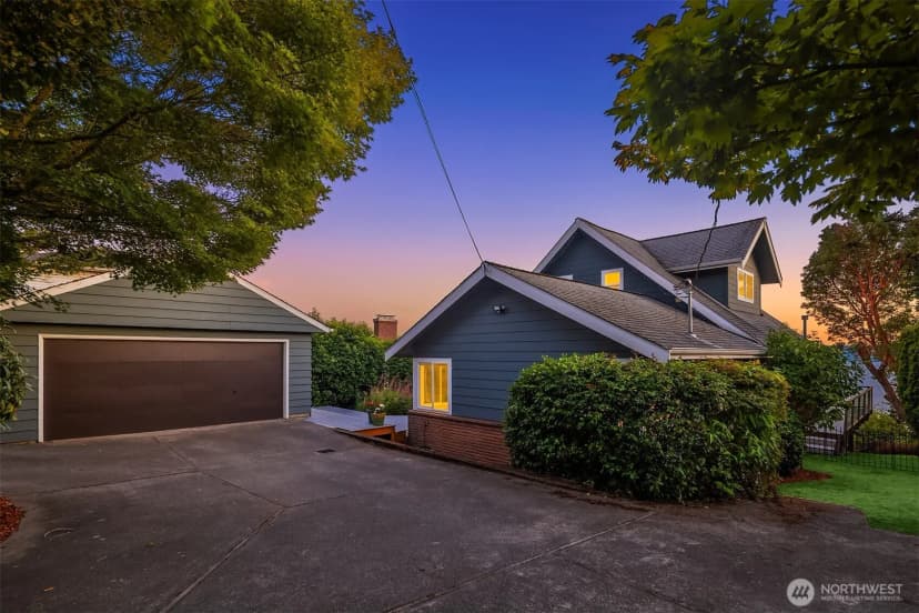 Property photo for 10647 Marine View Drive Sw, Seattle photo 11