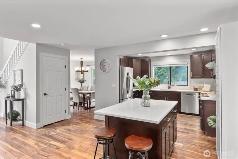 Property photo for 19227 75th Avenue Ne, Kenmore photo 5