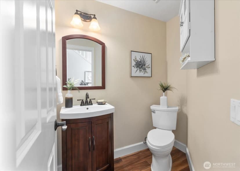 Property photo for 19227 75th Avenue Ne, Kenmore photo 16