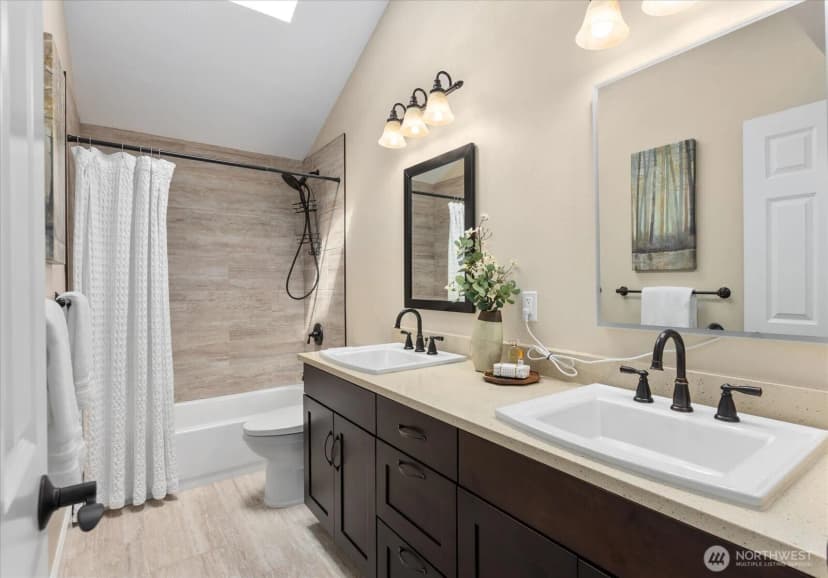 Property photo for 19227 75th Avenue Ne, Kenmore photo 24