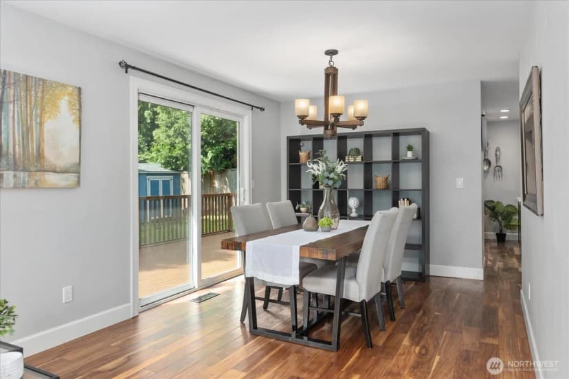 Property photo for 19227 75th Avenue Ne, Kenmore photo 11