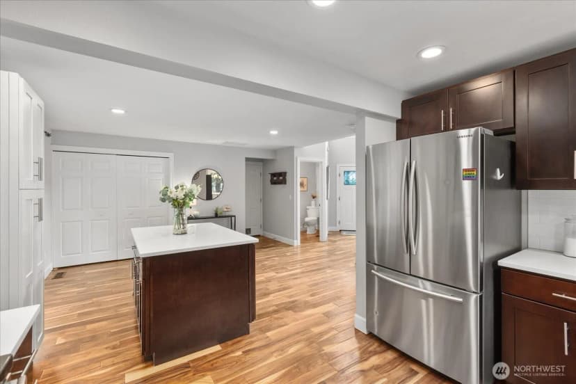 Property photo for 19227 75th Avenue Ne, Kenmore photo 9