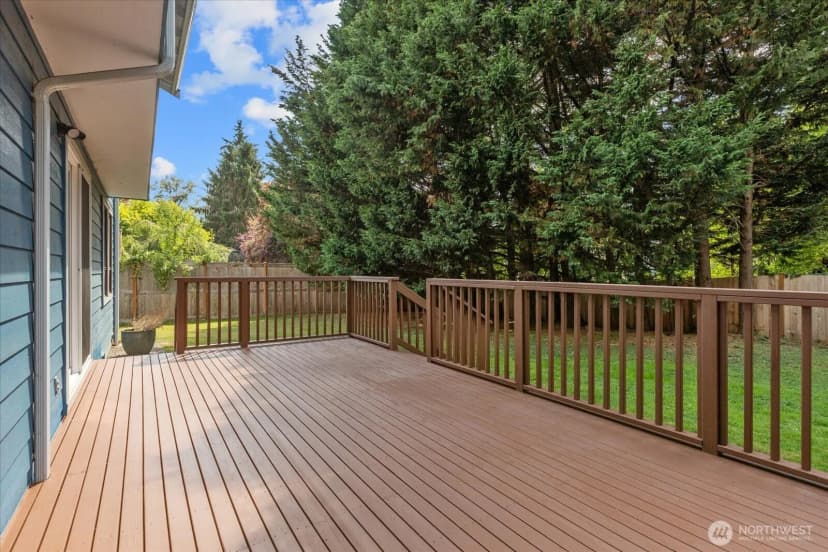 Property photo for 19227 75th Avenue Ne, Kenmore photo 27