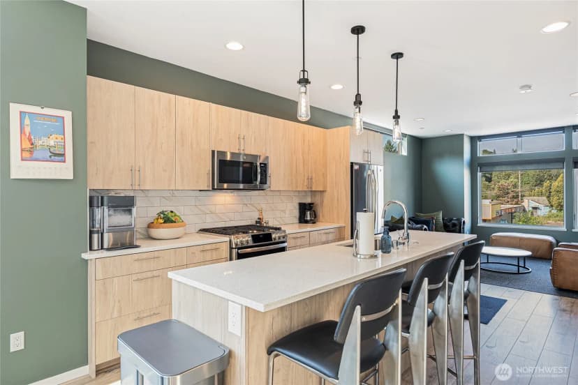 Property photo for 5456 Delridge Way Sw, Seattle photo 6