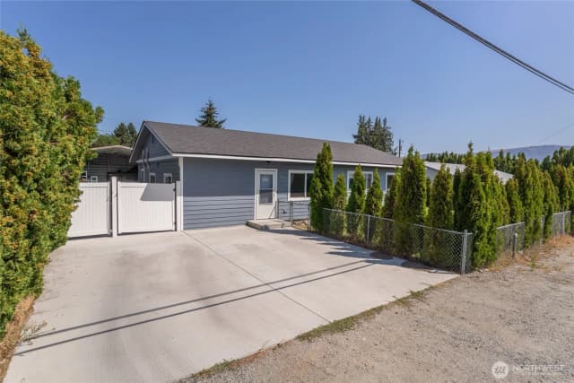 Property photo for 17 S Kentucky Avenue, East Wenatchee