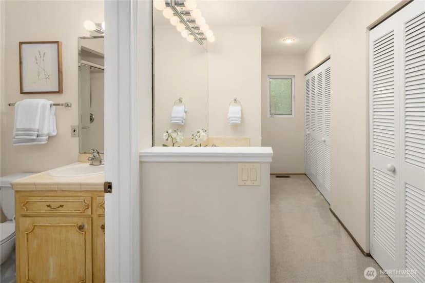 Property photo for 7929 Se 37th Street, Mercer Island photo 21