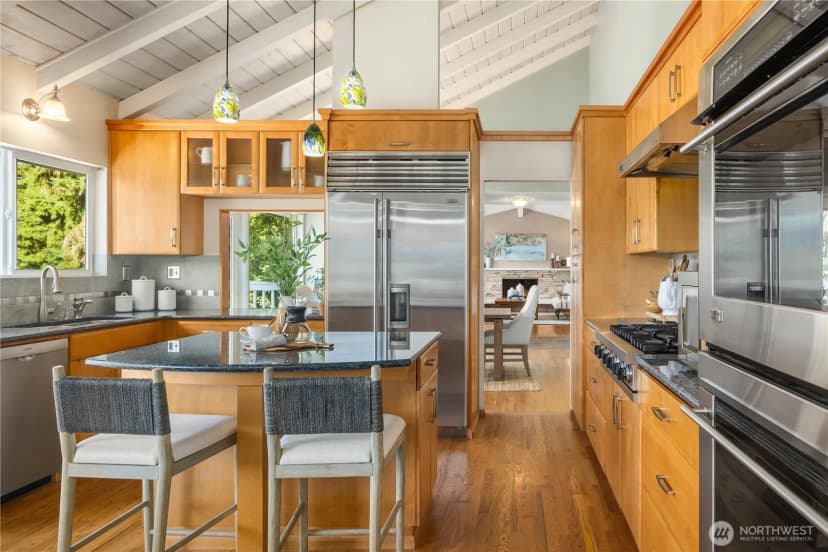 Property photo for 7929 Se 37th Street, Mercer Island photo 11