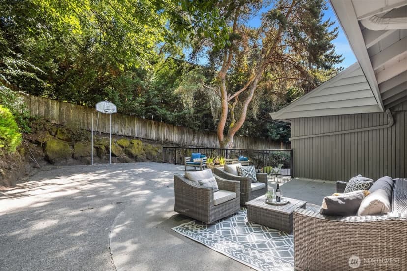 Property photo for 7929 Se 37th Street, Mercer Island photo 34