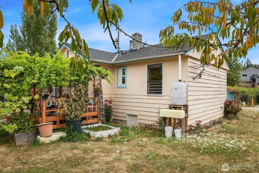 Property photo for 3039 S Dakota Street, Seattle photo 7