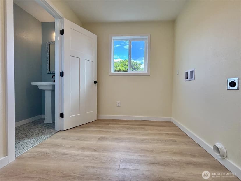 Property photo for 125 N Sylvia Street, Montesano photo 16