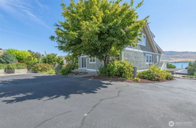 Property photo for 100 Eldorado Way, Chelan photo 2