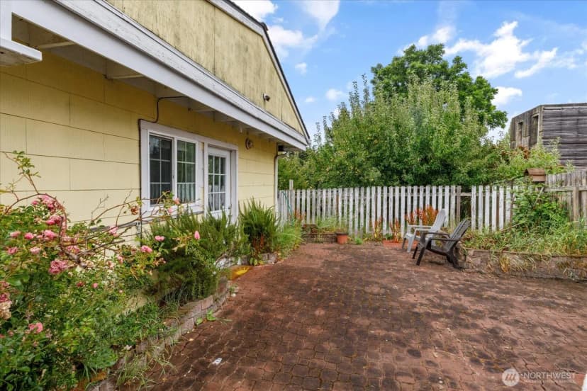 Property photo for 201 Ne 7th Street, Coupeville photo 30