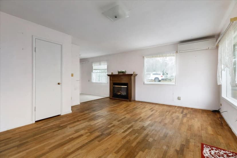 Property photo for 201 Ne 7th Street, Coupeville photo 6