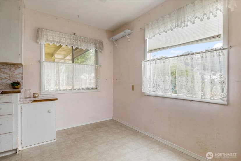Property photo for 201 Ne 7th Street, Coupeville photo 8