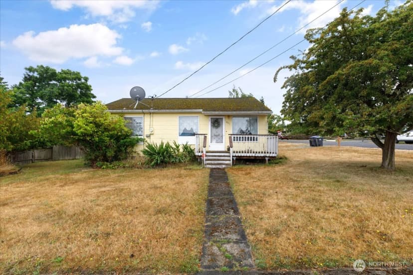 Property photo for 201 Ne 7th Street, Coupeville