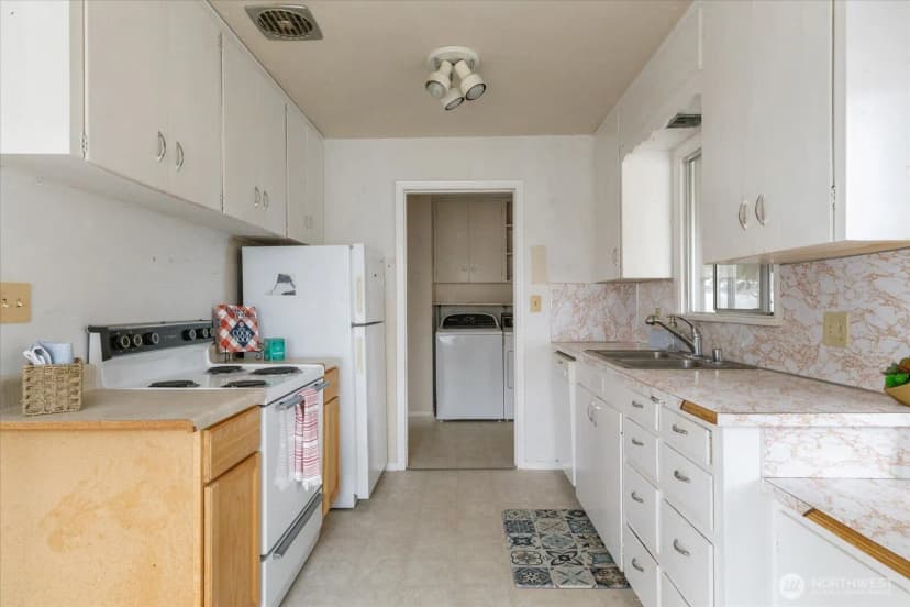 Property photo for 201 Ne 7th Street, Coupeville photo 9