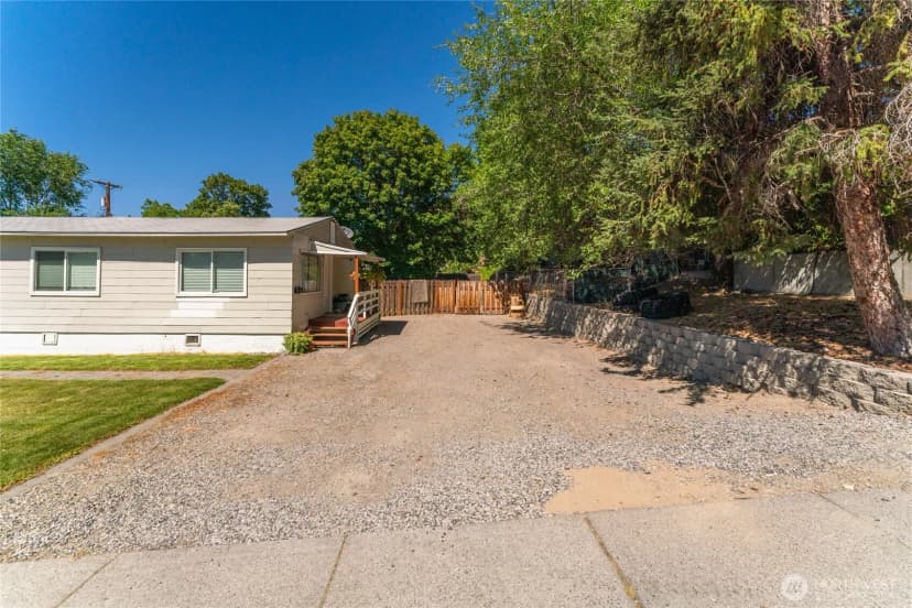 Property photo for 1000 Civic Way Ne, Coulee Dam photo 29