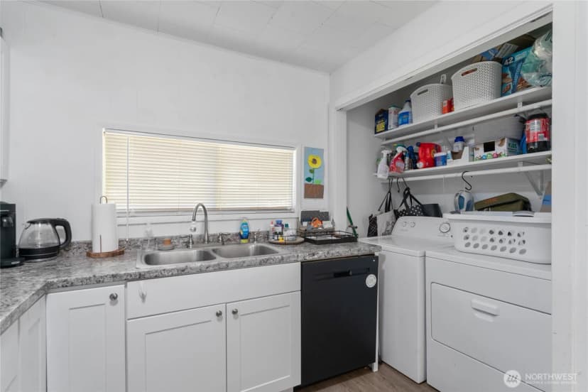 Property photo for 1000 Civic Way Ne, Coulee Dam photo 7
